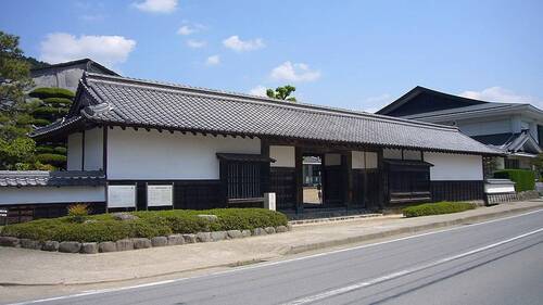 織田家長屋門