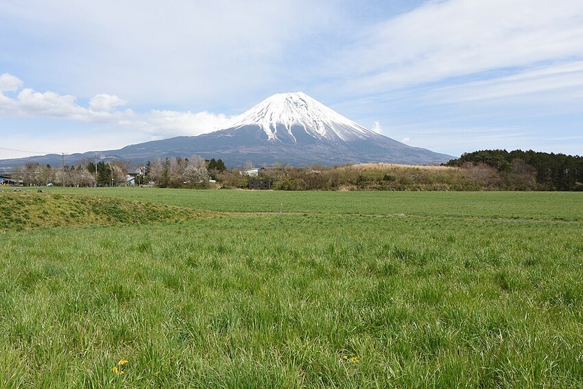 富士山の幻想的な映像世界を歩く のイメージ